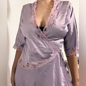 VINTAGE CHRISTIAN DIOR PURPLE LACE LONG PEIGNOIR ROBE